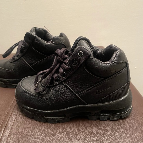 Nike Airmax Goadome Boots kids Size 10 - Picture 5 of 11